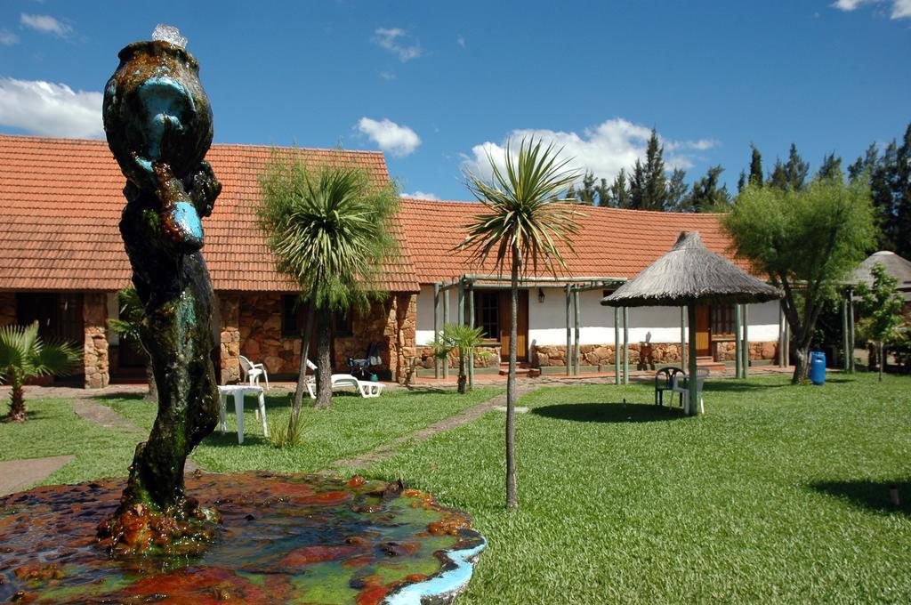 Casa De Piedra Hotel Termas del Dayman Luaran gambar