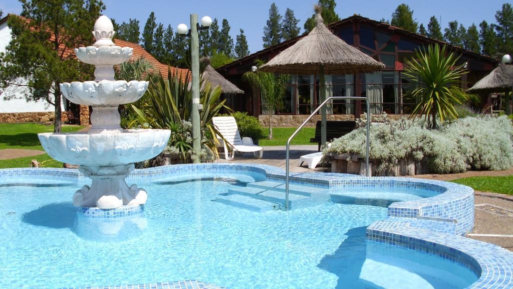 Casa De Piedra Hotel Termas del Dayman Luaran gambar
