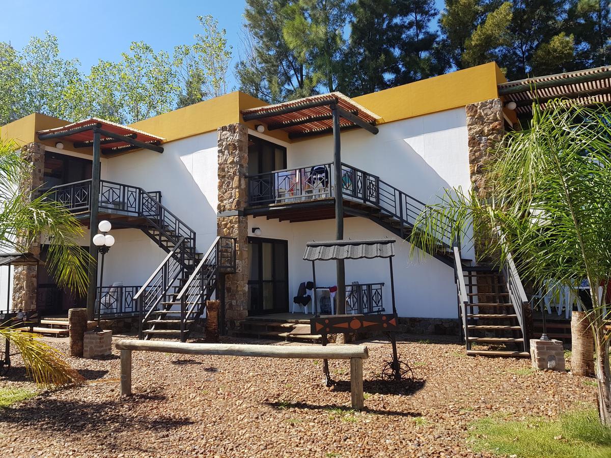 Casa De Piedra Hotel Termas del Dayman Luaran gambar